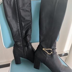 Ladies boots